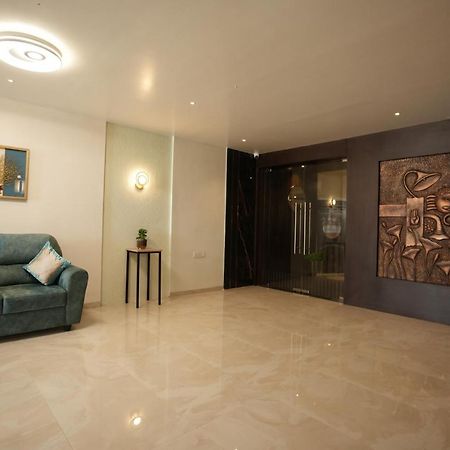 Hotel Sri Ambal Grand Virudunagar Esterno foto