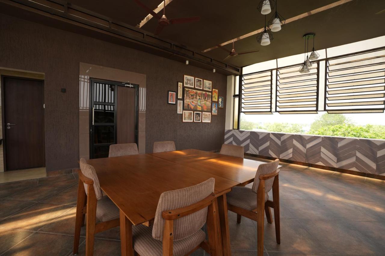 Hotel Sri Ambal Grand Virudunagar Esterno foto